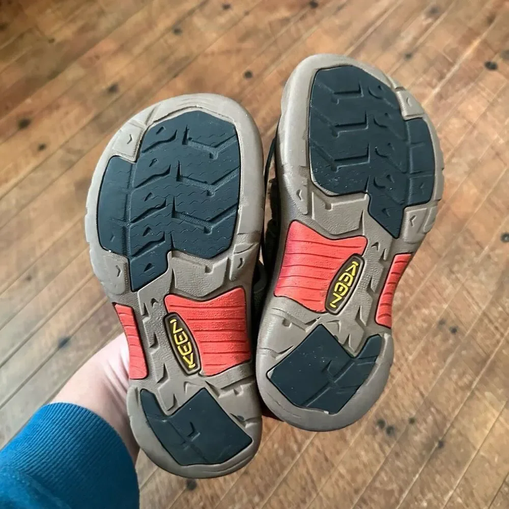 Keen green gorpcore